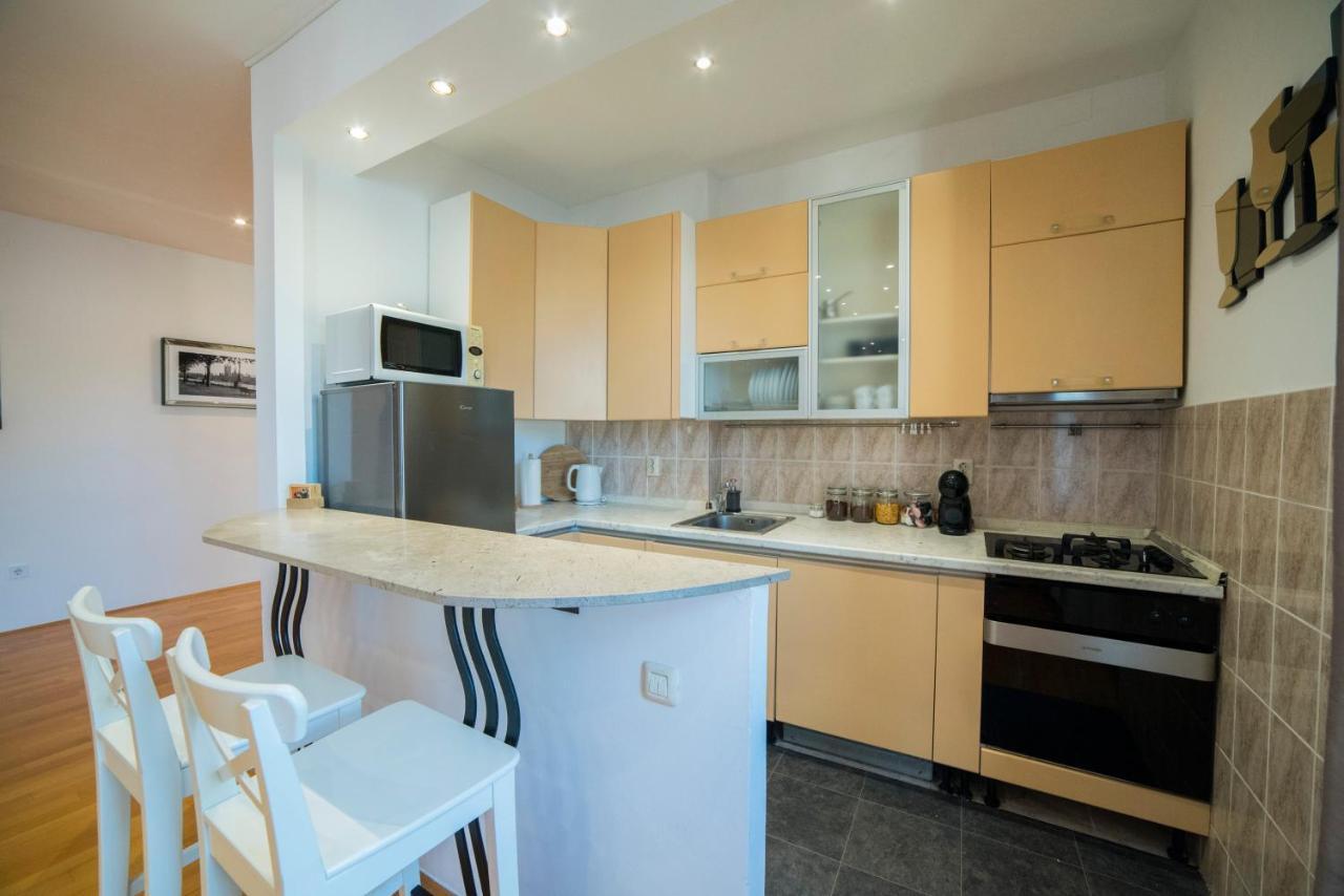 Octogon Apartment Zagreb Buitenkant foto