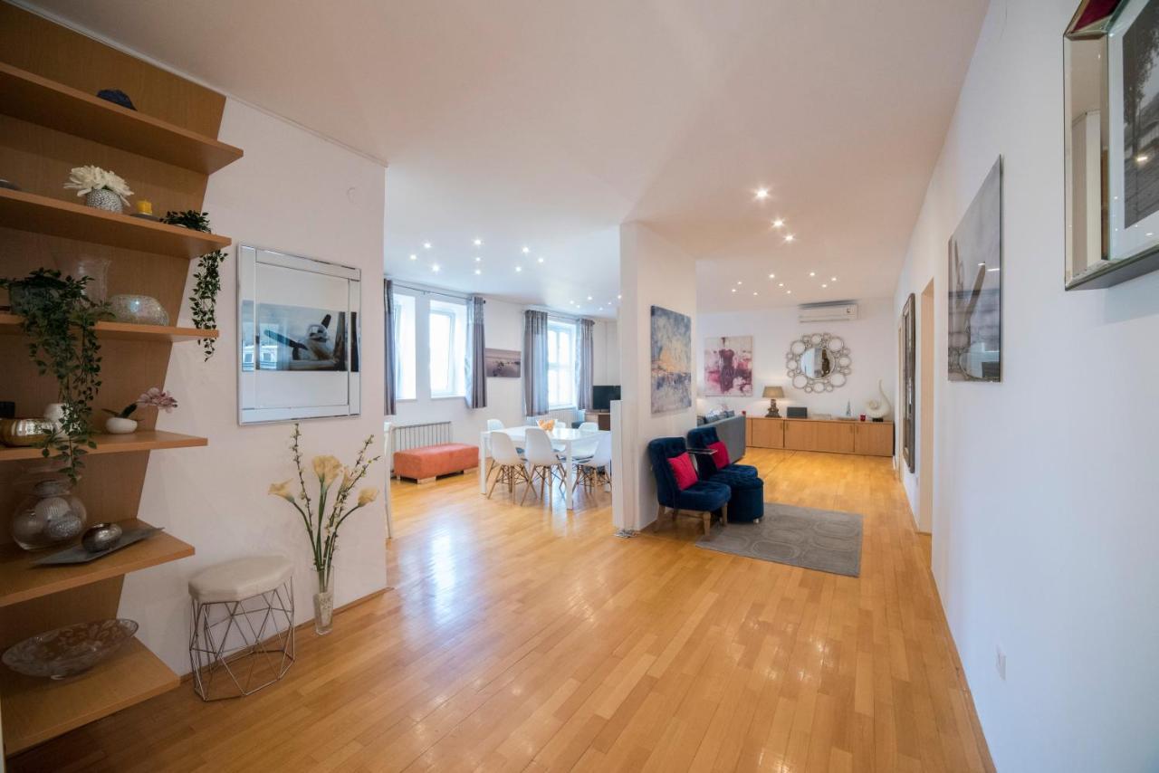 Octogon Apartment Zagreb Buitenkant foto