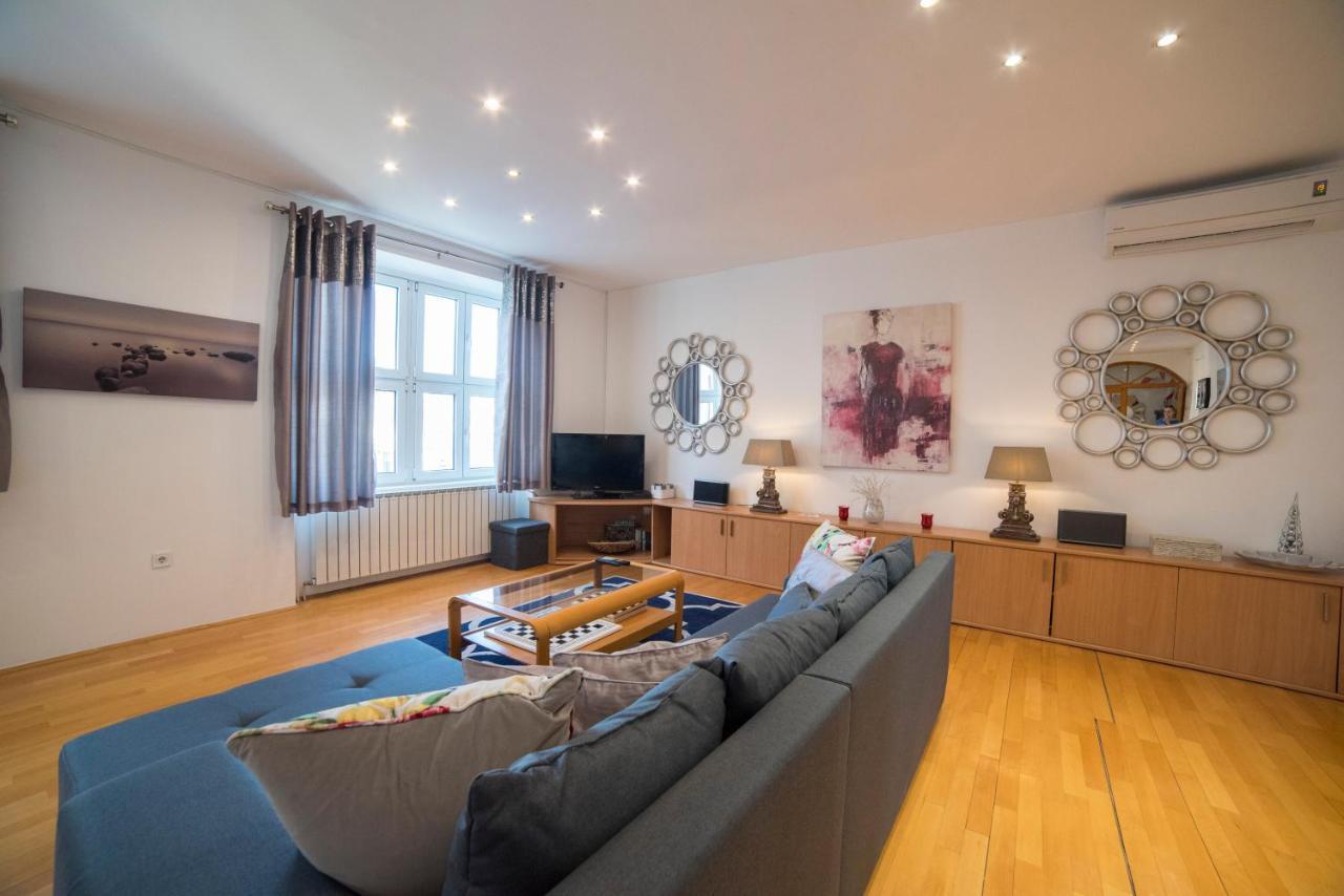 Octogon Apartment Zagreb Buitenkant foto