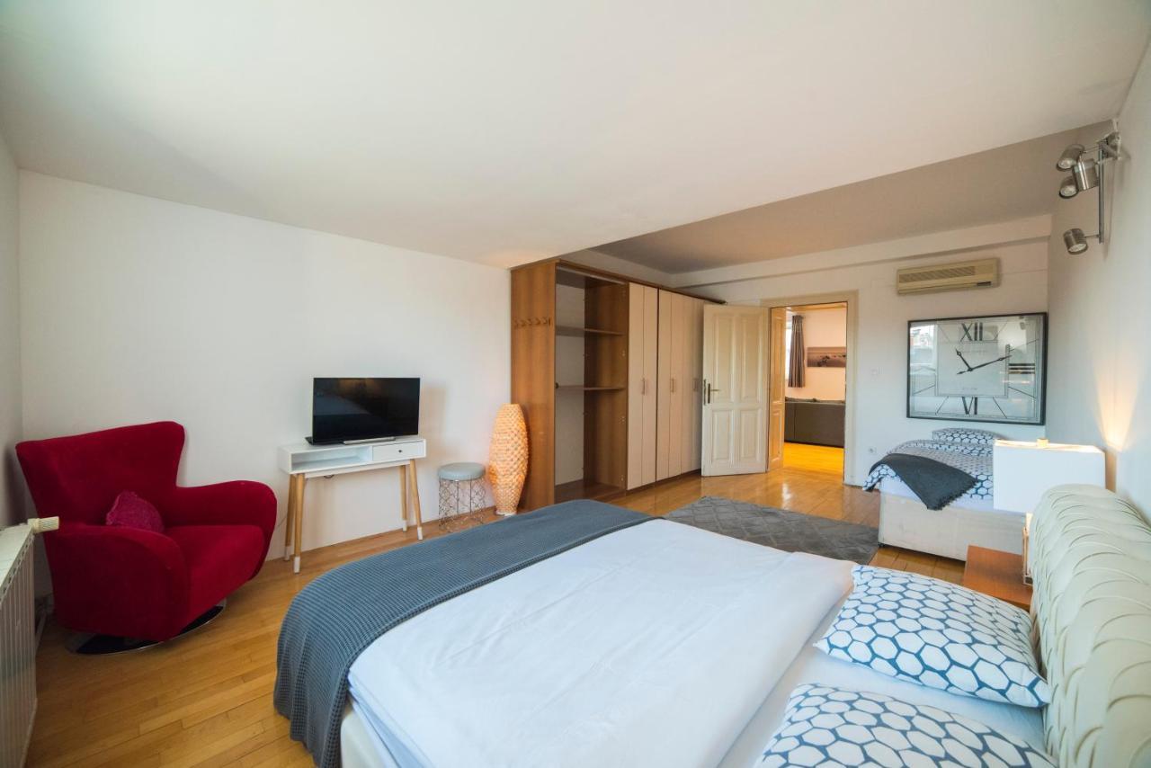 Octogon Apartment Zagreb Buitenkant foto